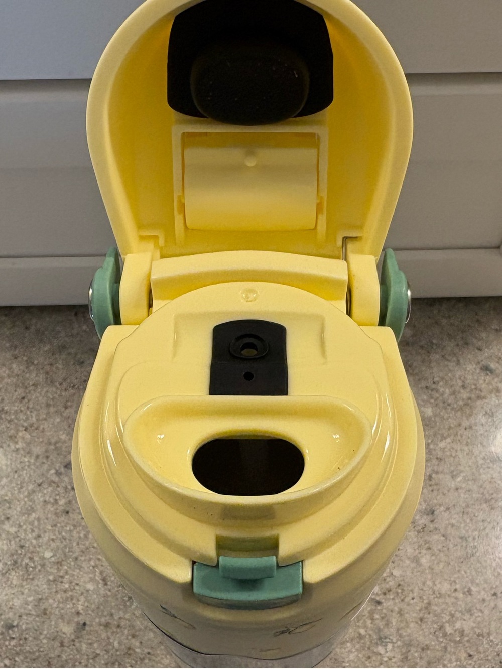 Water bottle - Picture 4 of 7